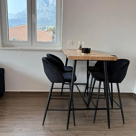 Lana Apartment