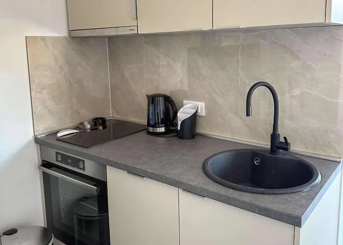 Lana Apartman *